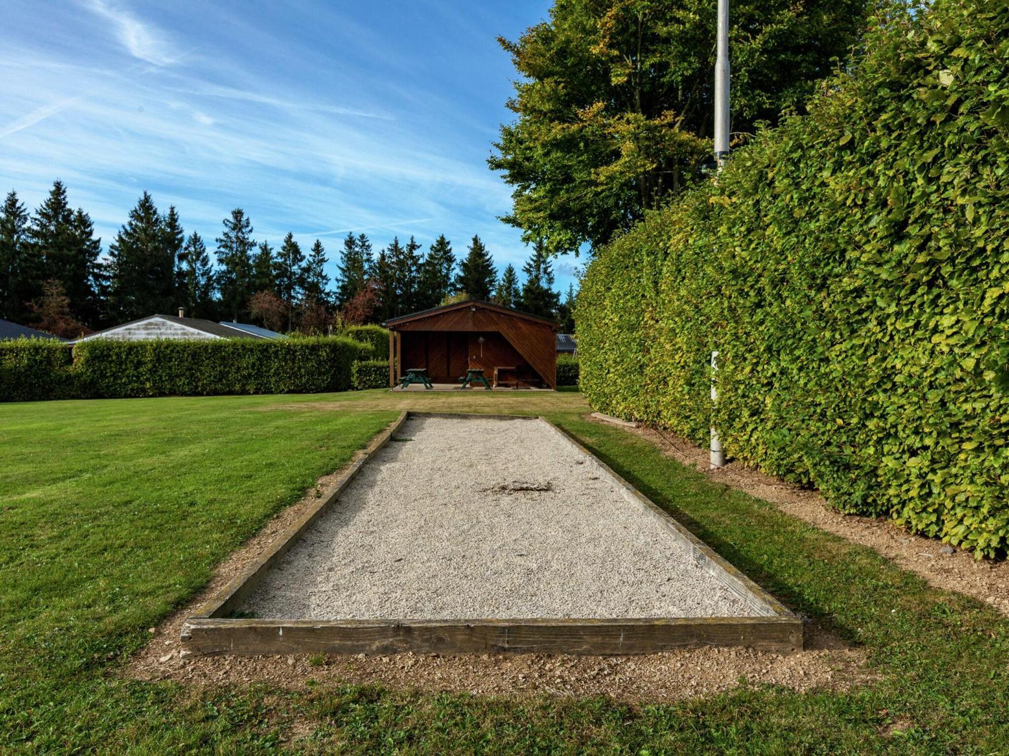 Boutique Chalet in Bullingen Near Lake Wirtzfeld Buitenkant foto